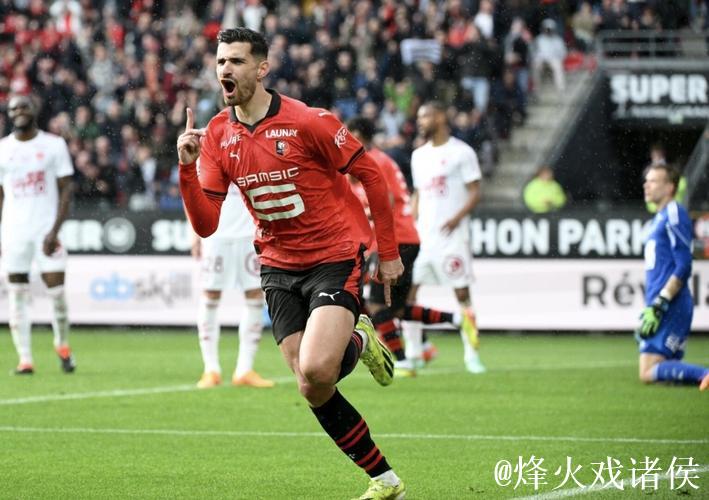 勒沃库森2-0击败科隆，泰里耶蝎子摆尾破门，安德里建功